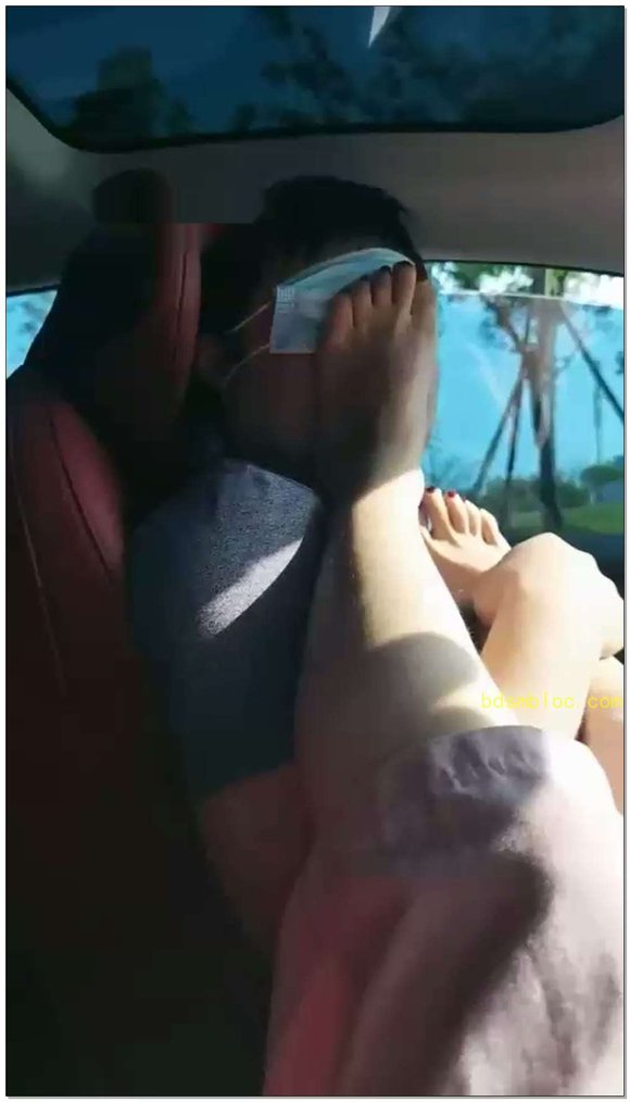 【巴莉女王】贱狗跟随女老板兜风户外调