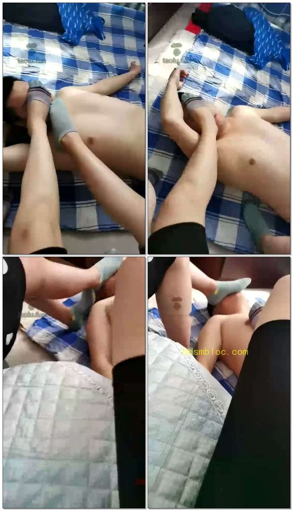 【冰心S】这大热天口鼻捂在棉袜脚下是什么感觉呀【11分钟】【普清】