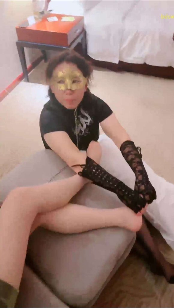 【爵恋霸主】调教上了年纪的老女奴