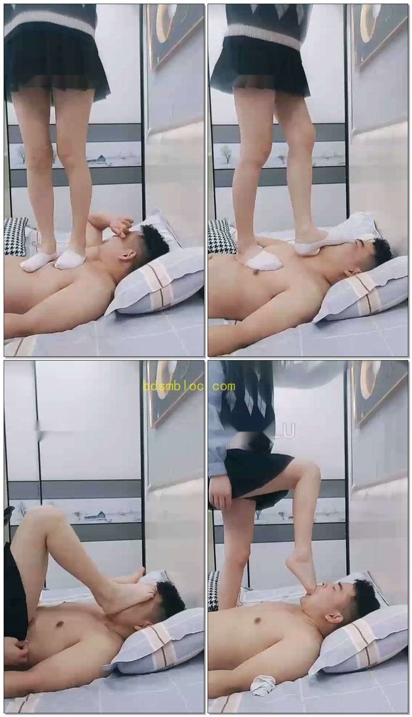 【晨希S】白袜裸足耳光全体重踩脸必看