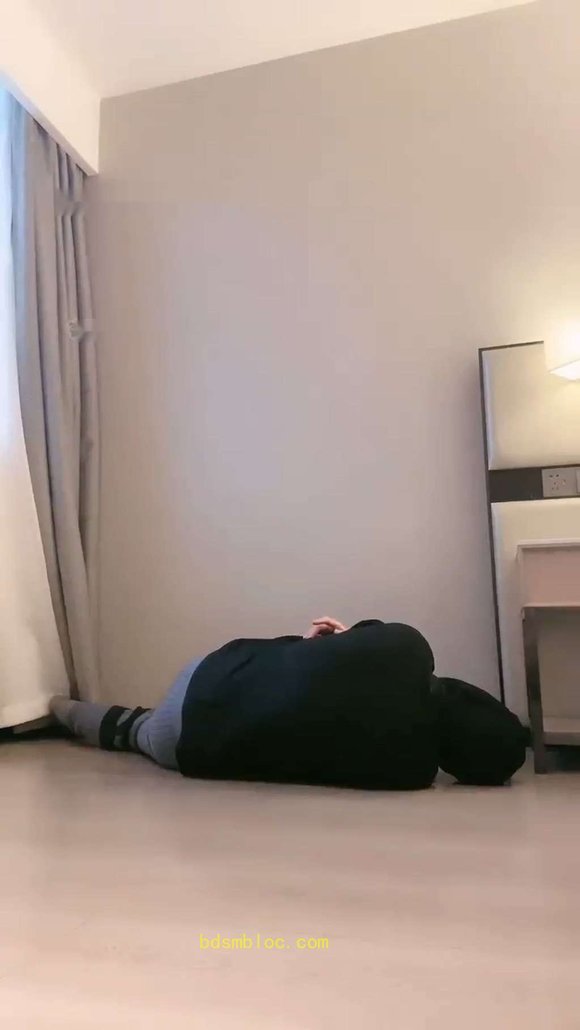 【小劳拉】跆拳道惩罚