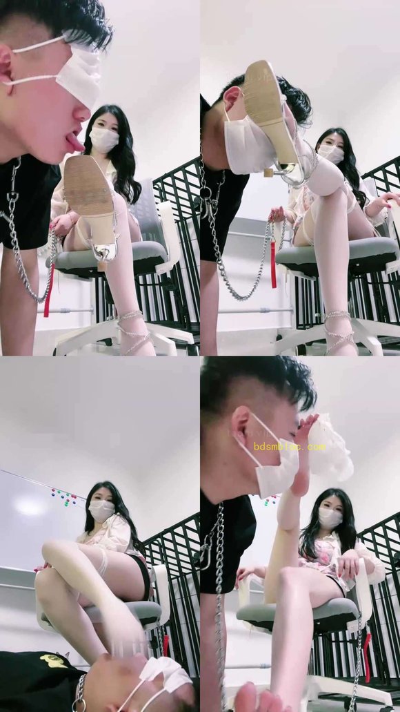 【甜心教主】闻舔超脏高跟/白丝裸足插嘴舔
