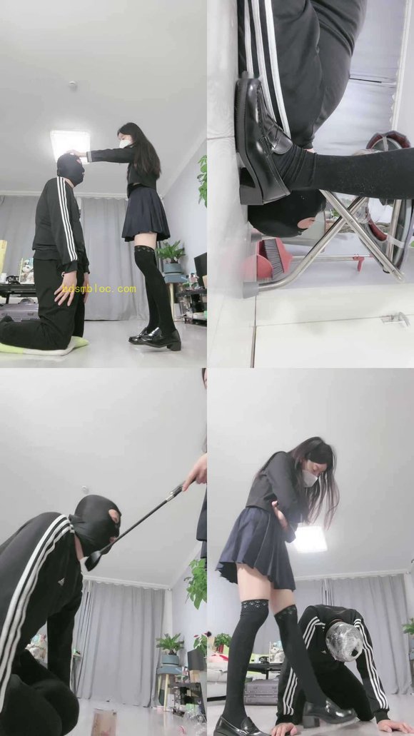 【月影儿】臭黑袜踩脸/磕头求饶/耳光/保鲜膜裹头