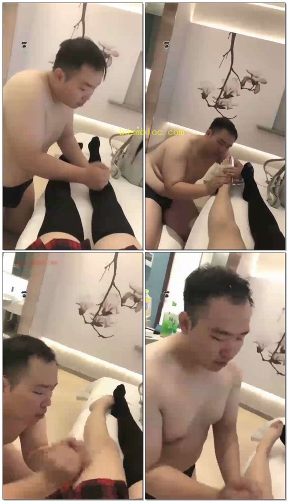【悦主S】玩累了捏捏腿按按脚