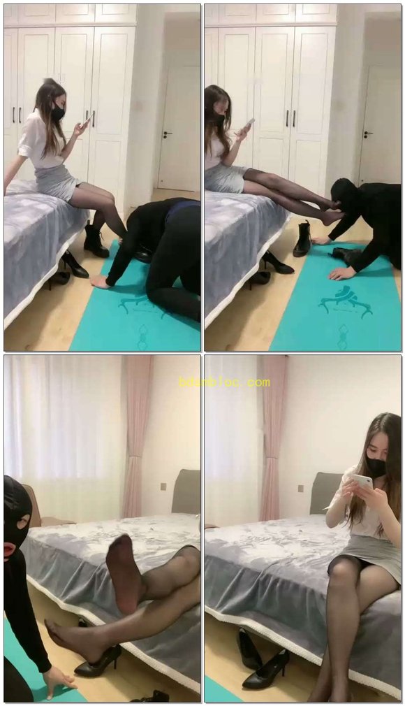 【欣蕊S】主人逛了一条街，家奴脚伺候