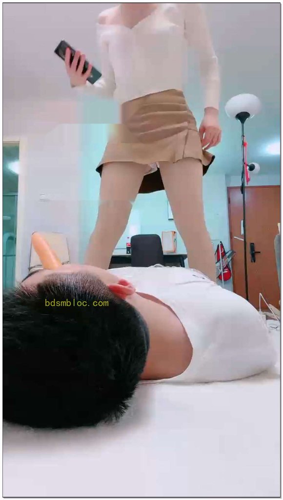 【美丝大大】各种视角绿我老公，活的不如一根黄瓜