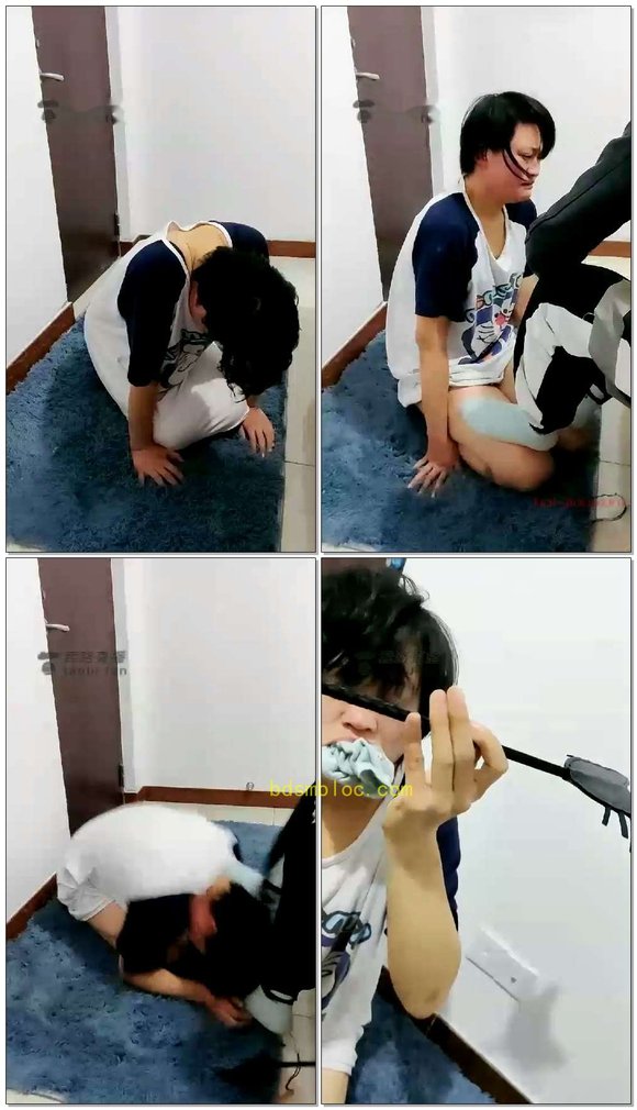 【冰女王】期待已久的调教女奴，耳光，羞辱，含棉袜罚跪