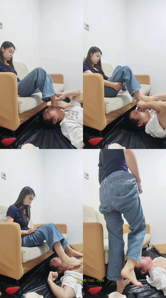 【战一柔】素人小姐姐裸足踩虐