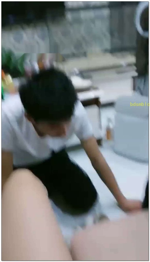 【傲柔】双主双奴腿绞窒息，美腿夹脖子