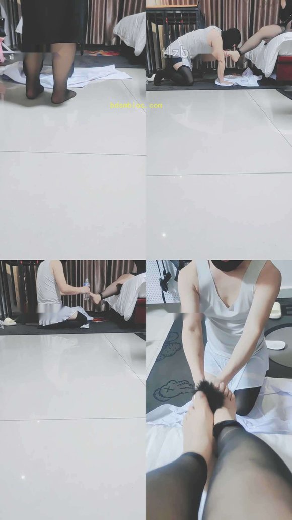 【桃一】跪舔主人的原味脚丫
