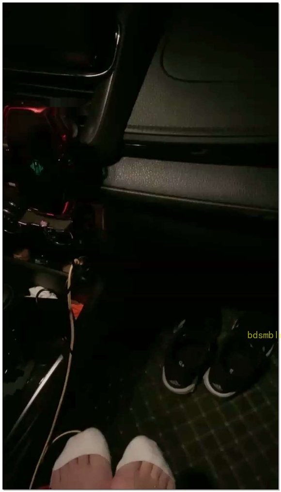 【jc虐心】穿了好几天的运动鞋调狗