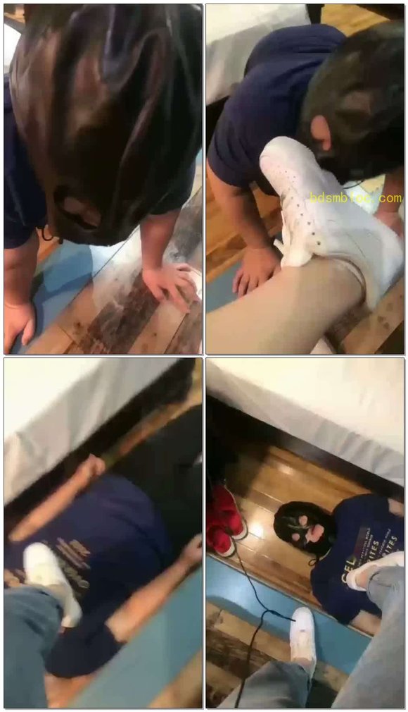 【七双】继续调教千里迢迢来的贱货，小白鞋调教，清理鞋底，鞭打全体重踩踏