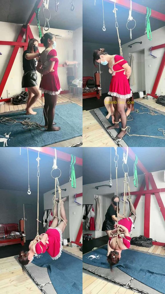 【海月】把小三母狗吊起来虐
