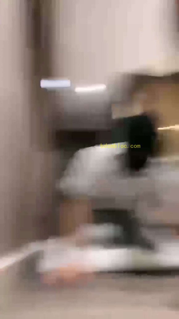 【伊伊】调教第一贱男奴