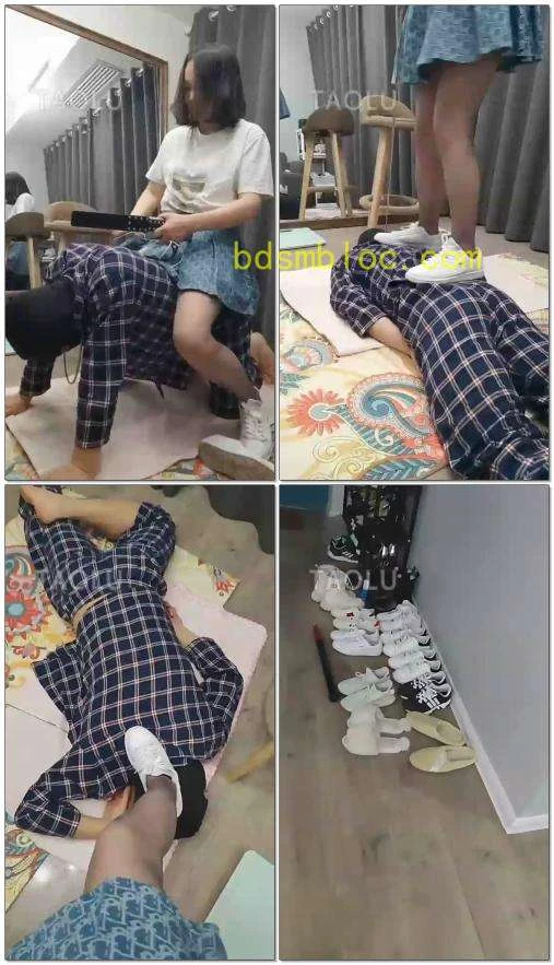 【乐爷s】贱狗伺候深喉踩踏